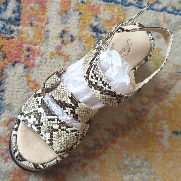 Free People Chelsea Embossed Snake Print Strappy Platform Sandals Beige Black 38 - Picture 8 of 16